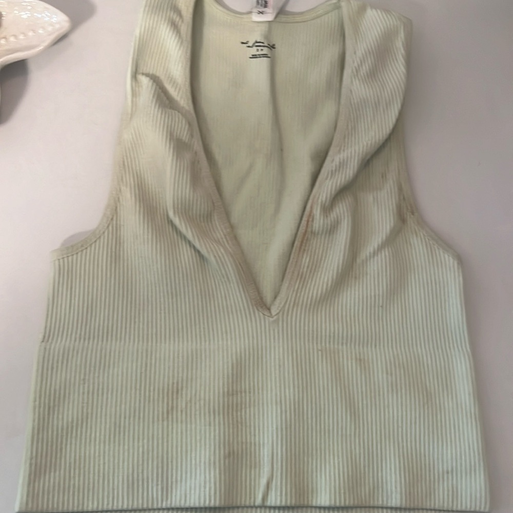 Sweamless low cut top